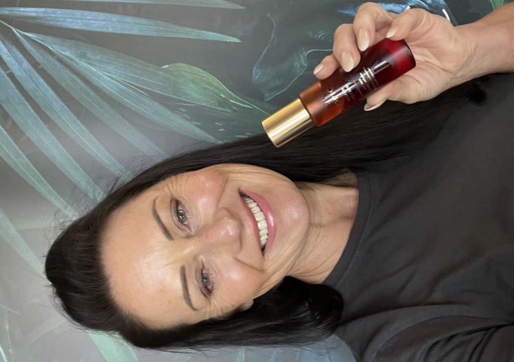 Lindsey Spiers Lindsey Spiers Travelling Tropic