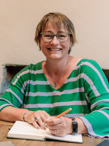 Mary Dewar MD Creations Profile Image