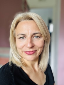 Kasia McGavigan Blue Bee Mike Profile Image