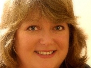 Liz Robson - Ginspired Scotland Logo Image