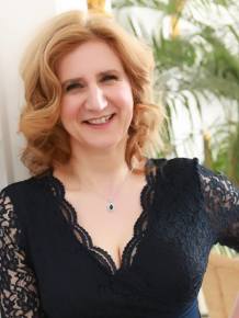 Julie Nairn Strawberry Grange Profile Image